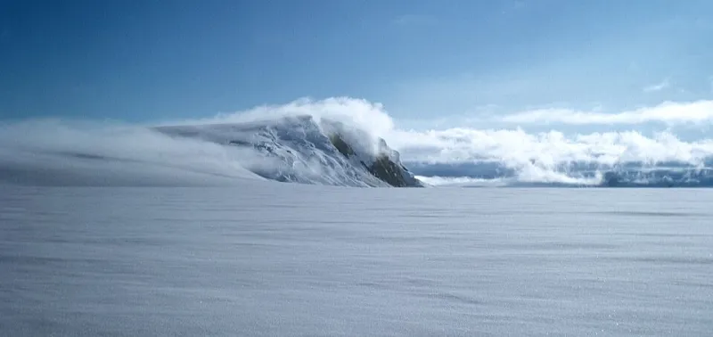 Stop Copying the Feed: How to Find Your Own Iceland Instead of Recreating Someone Else's